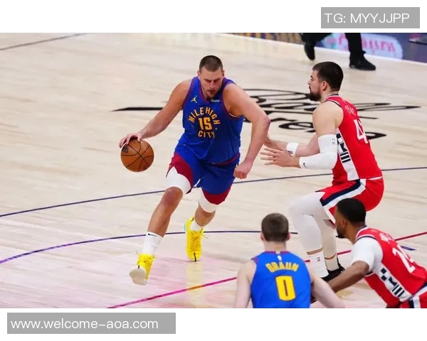 本赛季仅有吉迪与约基奇两人场均20分8篮板8助攻的壮举引发关注