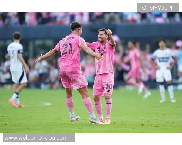 单届季后赛打入9球阿连德捧杯瞬间成为迈阿密国际新星