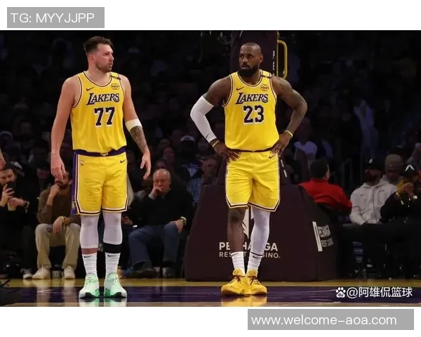 老詹与卢卡的配合难题在里夫斯缺席后将如何显现