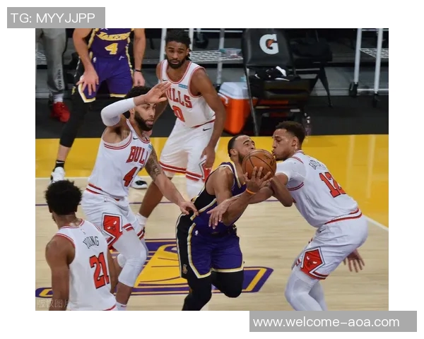 火箭双星伊森与杜门申贾登场净效率惊人助力球队大胜48分 火箭双星伊森与杜门申贾登场净效率惊人助力球队大胜48分